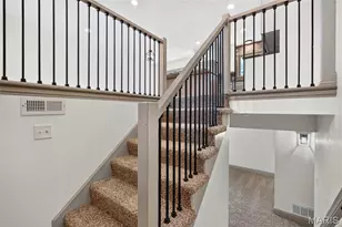 1225 Roth Hill Dr, Maryland Heights, MO 63043 - Photo 11