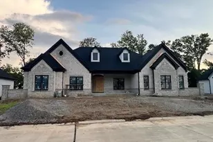 753 Silver Buck Ln, Chesterfield, MO 63005 - Photo 1