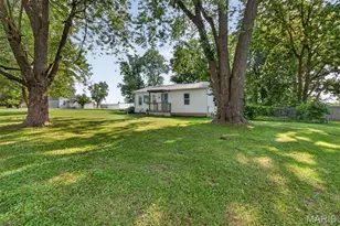546 Chestnut St, Hawk Point, MO 63349 - Photo 39