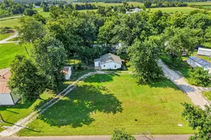 546 Chestnut St, Hawk Point, MO 63349 - Photo 53