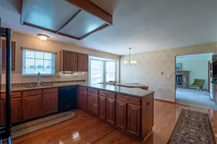 11 Dax Ct, Bridgeton, MO 63044 - Photo 7