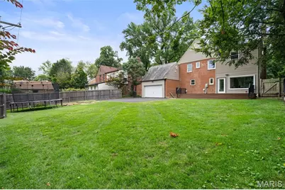 7917 Gannon Avenue, University City, MO 63130 - Photo 37