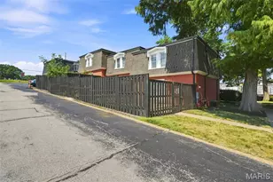 1120 Beau Jardin Ct, Saint Louis, MO 63146 - Photo 25