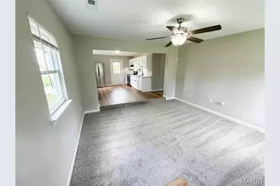 210 W Marvin Avenue, Robertsville, MO 65066 - Photo 3