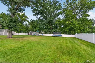628 Sessions Avenue, Saint Louis, MO 63126 - Photo 25