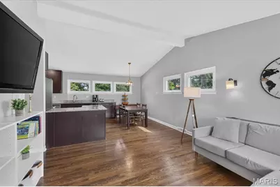 628 Sessions Avenue, Saint Louis, MO 63126 - Photo 5