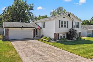 113 Barkwood Trails Dr, Saint Peters, MO 63376 - Photo 1
