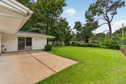 309 Spring Meadows Drive, Manchester, MO 63011 - Photo 25