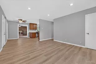 309 Spring Meadows Dr, Manchester, MO 63011 - Photo 5