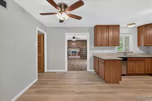 309 Spring Meadows Dr, Manchester, MO 63011 - Photo 9