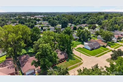 3608 Whispering Woods Drive, Florissant, MO 63031 - Photo 37