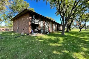 7300 Sieloff Dr, Hazelwood, MO 63042 - Photo 11