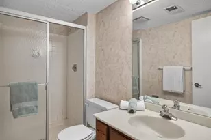 13720 Mason Green Ct, Ballwin, MO 63011 - Photo 37