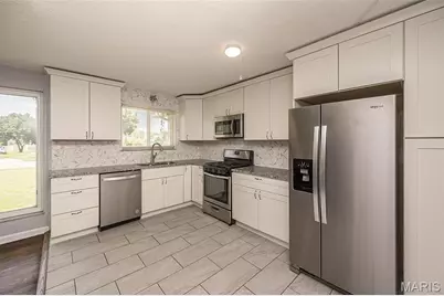 6064 W Cabanne Place, Saint Louis, MO 63112 - Photo 11