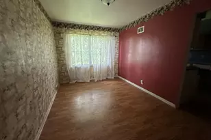 6908 Ira Ave, Saint Louis, MO 63121 - Photo 9