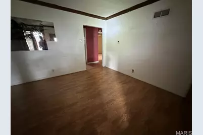 6908 Ira Avenue, Saint Louis, MO 63121 - Photo 3