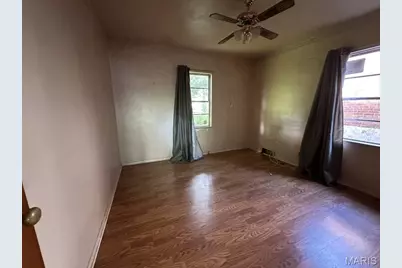 6908 Ira Avenue, Saint Louis, MO 63121 - Photo 7