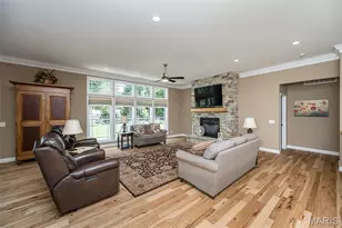 904 Bellevaux Pl, Saint Charles, MO 63301 - Photo 5