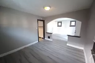 8328 Strathmore Pl, Saint Louis, MO 63136 - Photo 3