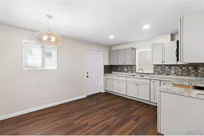2554 Ada Avenue, Jennings, MO 63136 - Photo 5