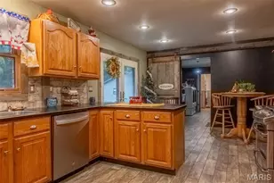 98 Wooden Nickel Dr, Foley, MO 63347 - Photo 5