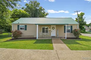 121 Chestnut St, Festus, MO 63028 - Photo 1