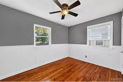 729 Beardsley Court, Ferguson, MO 63135 - Photo 13