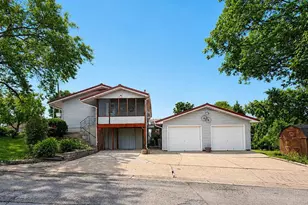 320 N 11th St, De Soto, MO 63020 - Photo 3