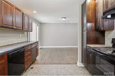 402 Tiffin Avenue, Saint Louis, MO 63135 - Photo 7