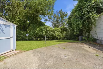 7415 Castro Drive, Saint Louis, MO 63135 - Photo 9