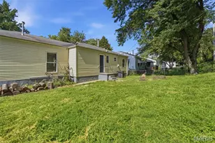 10154 Coburg Lands Dr, Saint Louis, MO 63137 - Photo 17