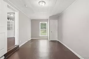 10154 Coburg Lands Dr, Saint Louis, MO 63137 - Photo 7
