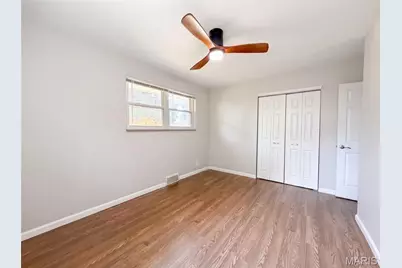 871 Wycliffe Court, Saint Louis, MO 63125 - Photo 9
