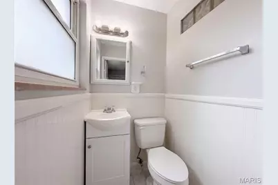 871 Wycliffe Court, Saint Louis, MO 63125 - Photo 11
