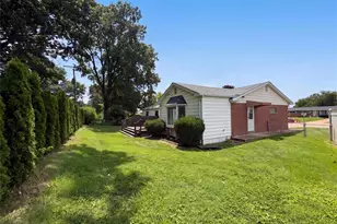 871 Wycliffe Ct, Saint Louis, MO 63125 - Photo 19