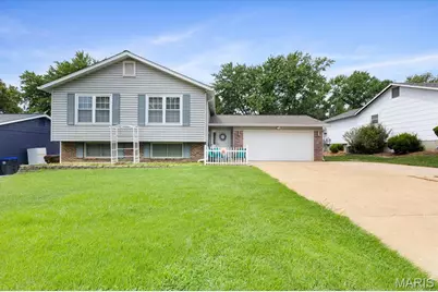 2843 Park Valley Drive, Saint Peters, MO 63376 - Photo 1