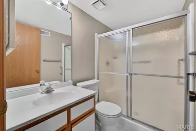 667 S Kirkwood Road #102, Kirkwood, MO 63122 - Photo 9