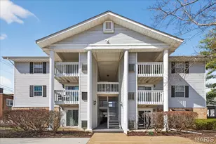 667 S Kirkwood Rd, Kirkwood, MO 63122 - Photo 1