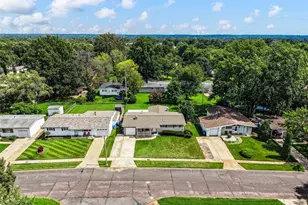 1540 Starling Dr, Saint Louis, MO 63031 - Photo 5