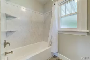2009 N 3rd St, Saint Charles, MO 63301 - Photo 9