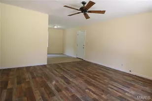464 Red Fox Dr, Bourbon, MO 65441 - Photo 9