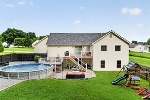 306 Waggoner Blvd, Elsberry, MO 63343 - Photo 3