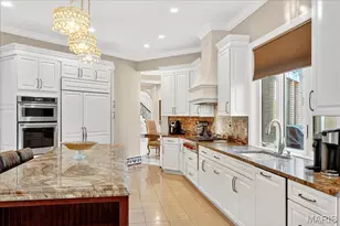 13354 Thornhill Dr, Saint Louis, MO 63131 - Photo 19