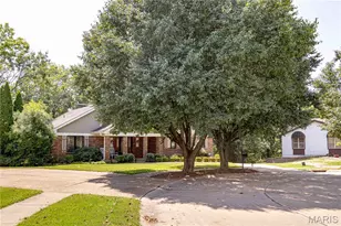 3008 Oakvilla Manor Ct, Oakville, MO 63129 - Photo 3