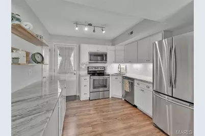 9049 W Swan Circle, Saint Louis, MO 63144 - Photo 9