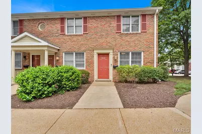 9049 W Swan Circle, Saint Louis, MO 63144 - Photo 1