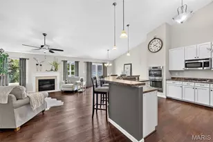 342 Newport Dr, Saint Peters, MO 63376 - Photo 5
