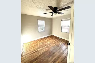 8356 College Avenue, Jennings, MO 63136 - Photo 7