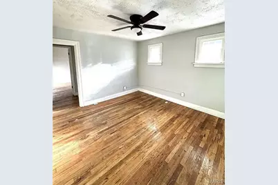 8356 College Avenue, Jennings, MO 63136 - Photo 3