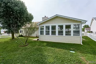 207 Sassafras Parc Dr, O'Fallon, MO 63368 - Photo 9